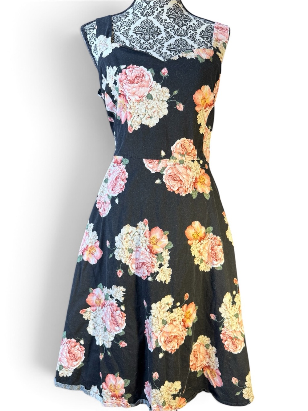 Royal Monk Floral Black 50’s Pin-up dress with Pink Rose Print size 4xl